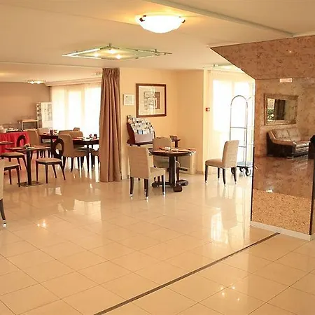 Adonis Excellior Grand Geneve Апарт-отель 4*